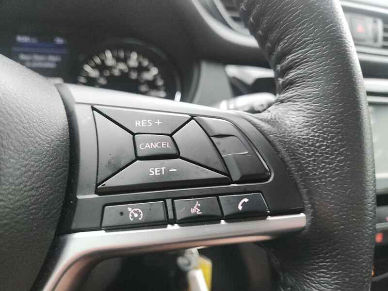 2019 Nissan Rogue S photo 25