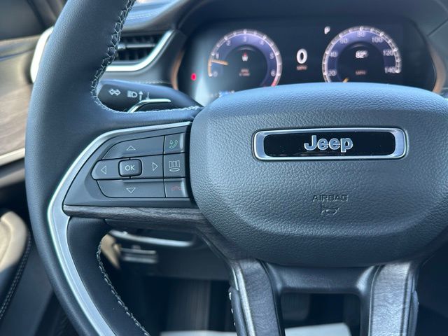 2025 Jeep Grand Cherokee Limited photo 19