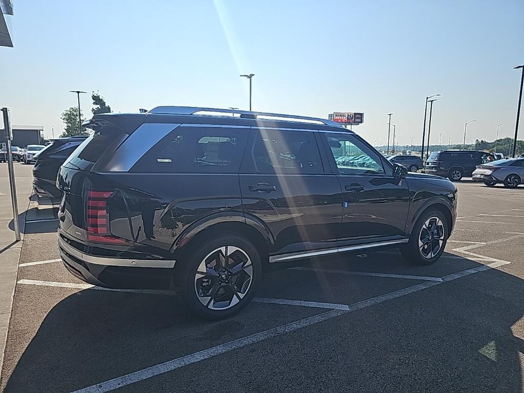 2026 Hyundai Palisade Limited photo 3