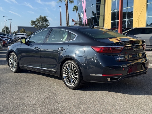 2019 Kia Cadenza Limited photo 3