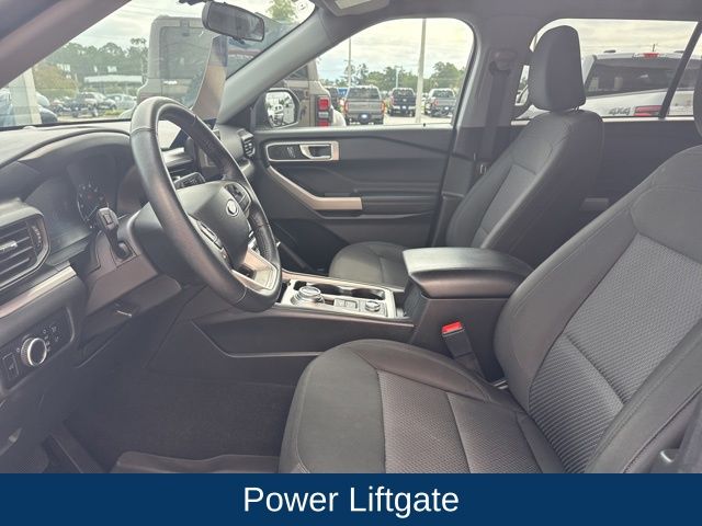 2023 Ford Explorer XLT photo 8