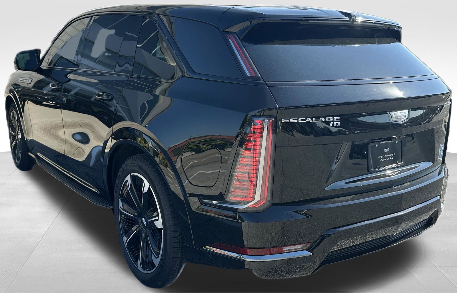 2025 Cadillac Escalade IQ Sport photo 2