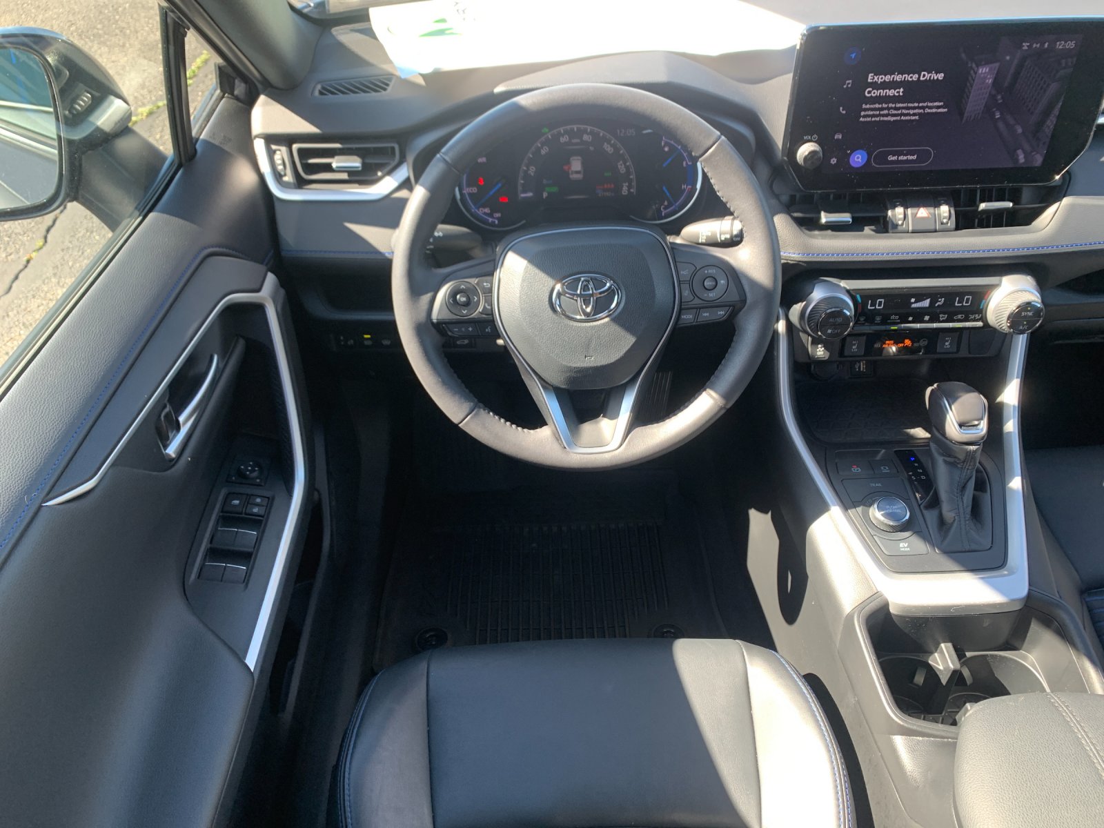 2023 Toyota RAV4 Hybrid XSE photo 13