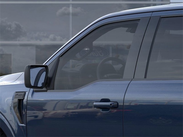 2025 Ford F-150 XLT photo 16