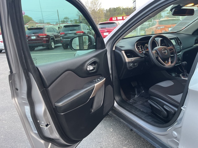 2018 Jeep Cherokee Latitude photo 4