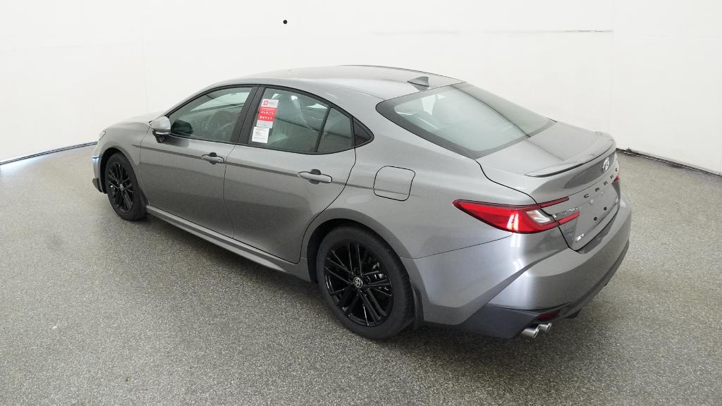 2025 Toyota Camry SE photo 11