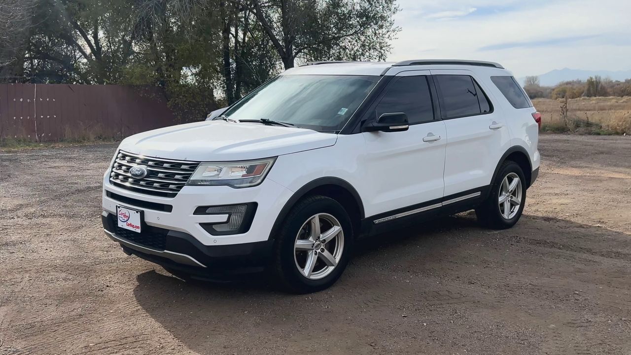 2016 Ford Explorer XLT photo 3