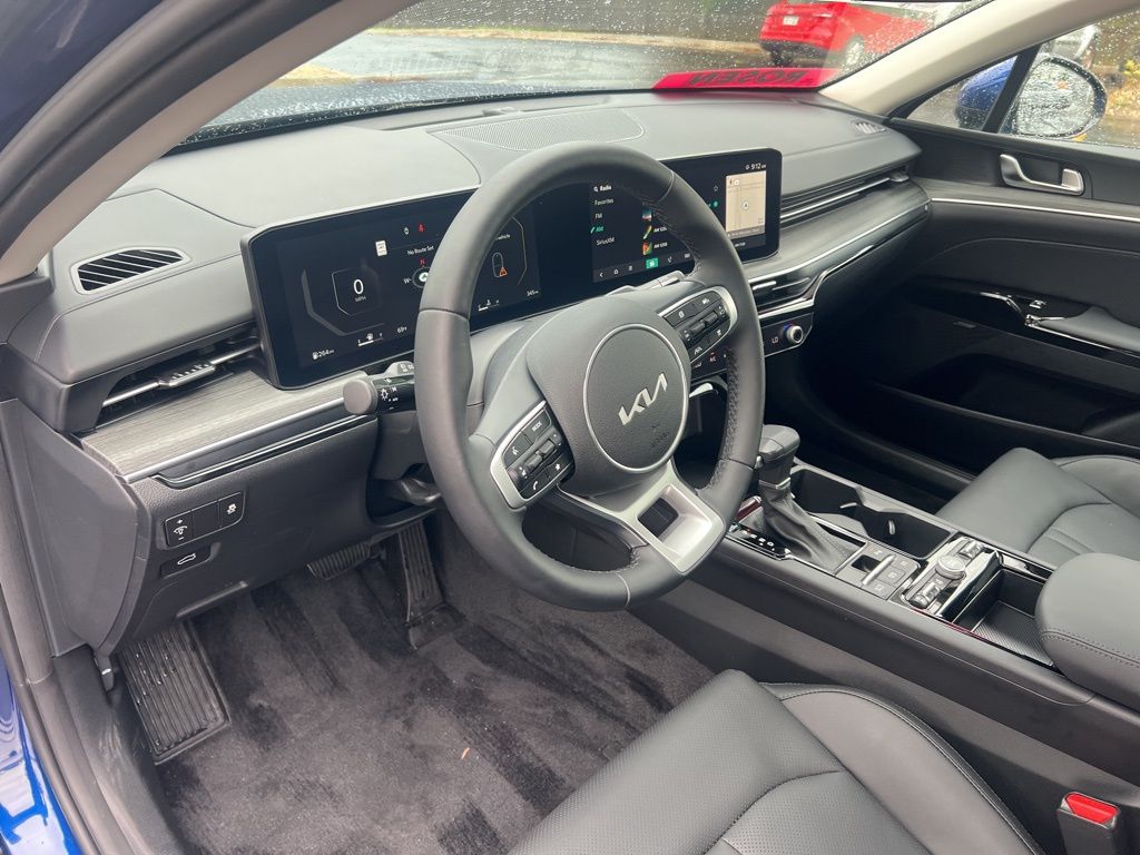 2025 Kia K5 EX photo 6