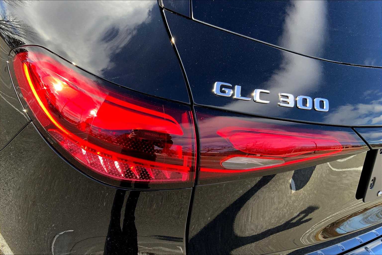 2025 Mercedes Benz GLC 300 4MATIC photo 16