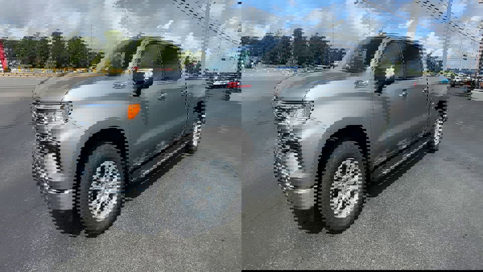 2025 Chevrolet Silverado 1500 LTZ photo 4