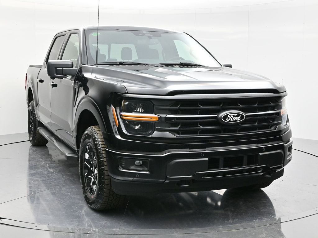 2025 Ford F-150 XLT photo 3