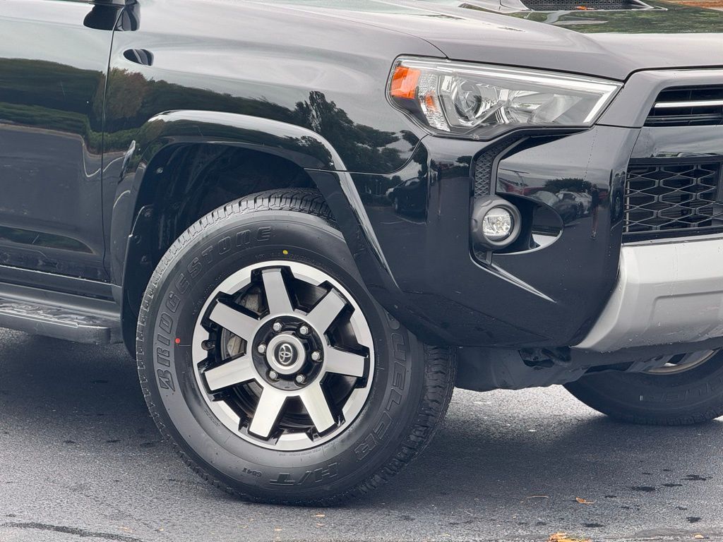 2024 Toyota 4Runner TRD Off-Road photo 3