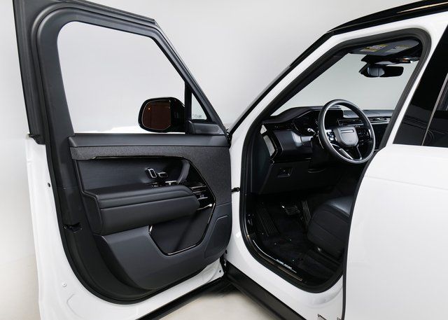 2025 Land Rover Range Rover Sport SE photo 23