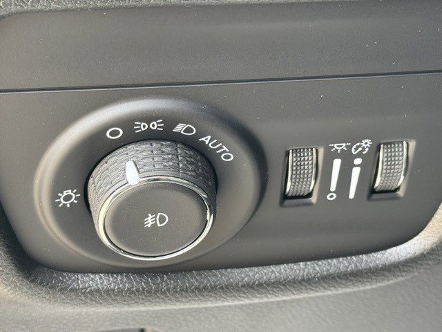 2025 Jeep Grand Cherokee Limited photo 10