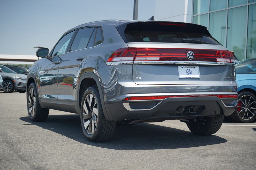 2025 Volkswagen Atlas Cross Sport SE Technology photo 3