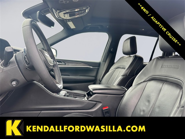 2023 Jeep Grand Cherokee Overland photo 4