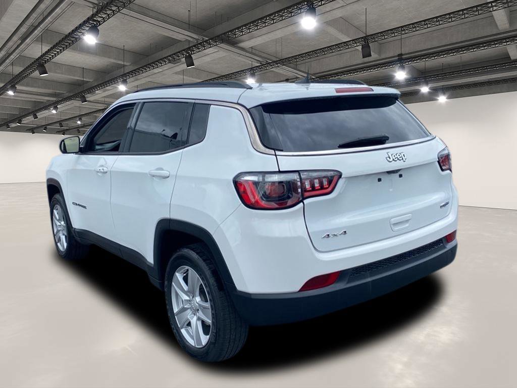 2022 Jeep Compass Latitude photo 4