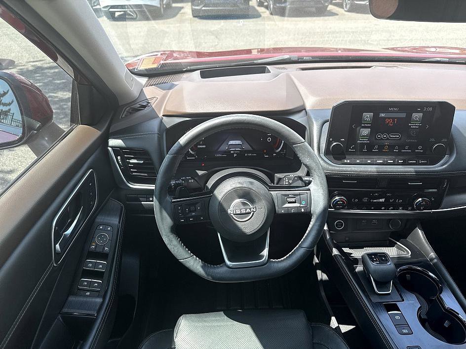 2022 Nissan Rogue Platinum photo 13