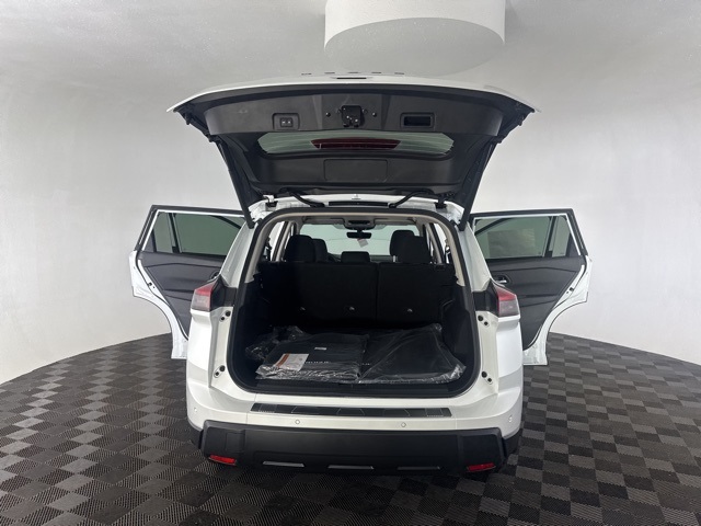 2026 Nissan Rogue SV photo 13