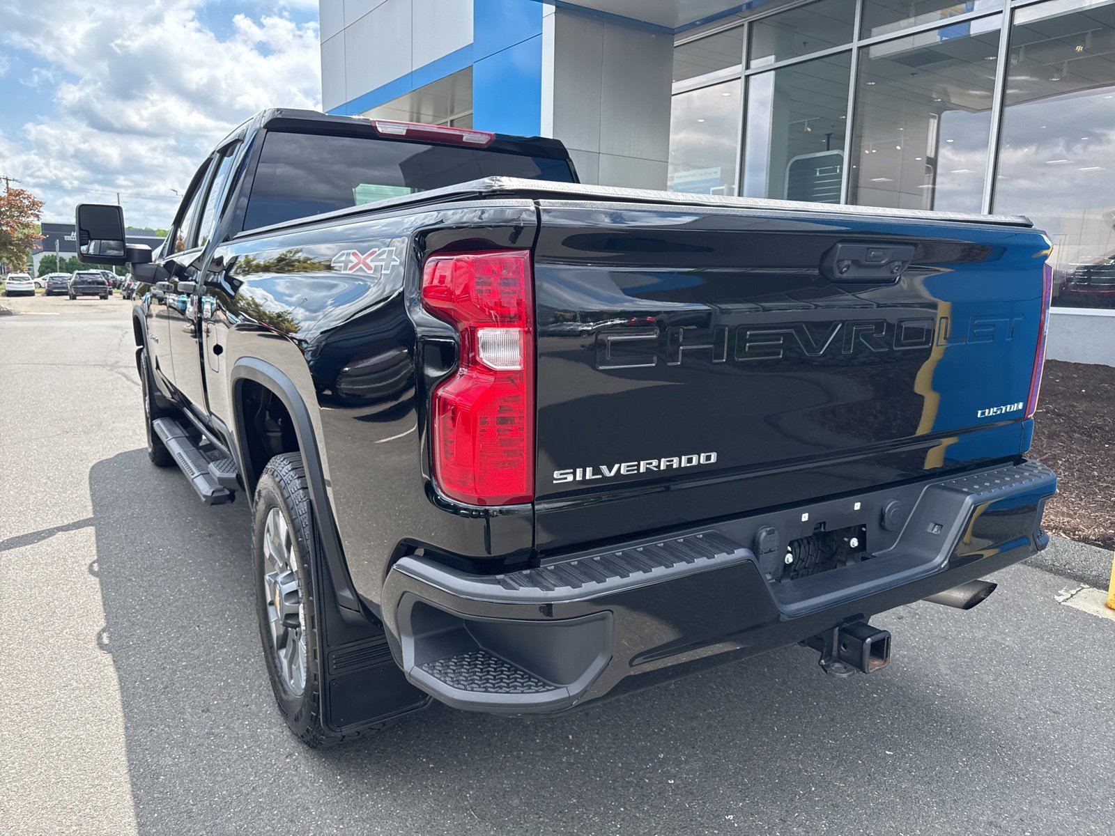 2024 Chevrolet Silverado 2500HD Custom photo 8