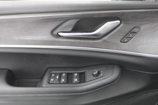 2025 Jeep Grand Cherokee Limited photo 8
