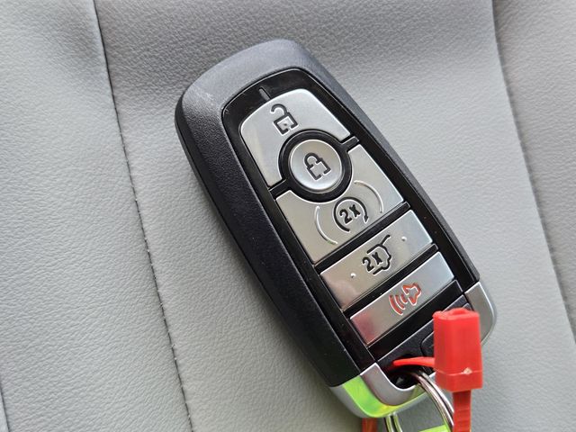 2025 Ford Expedition photo 26
