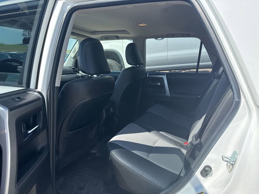 2016 Toyota 4Runner SR5 photo 8