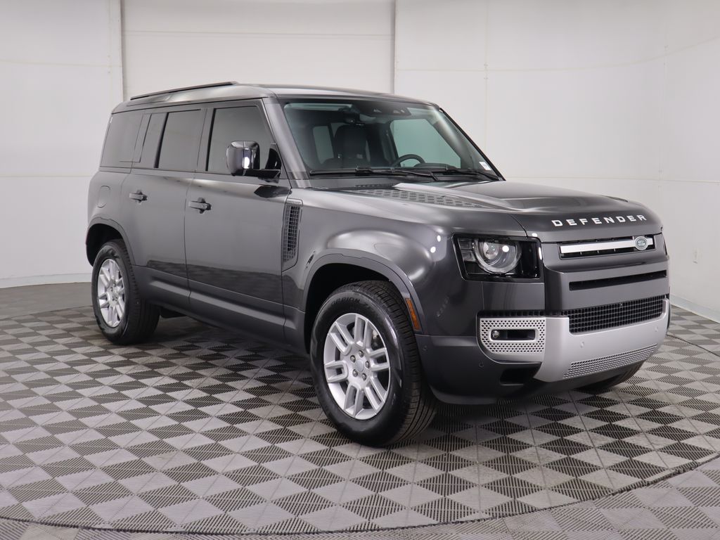 2025 Land Rover Defender 110 S photo 3