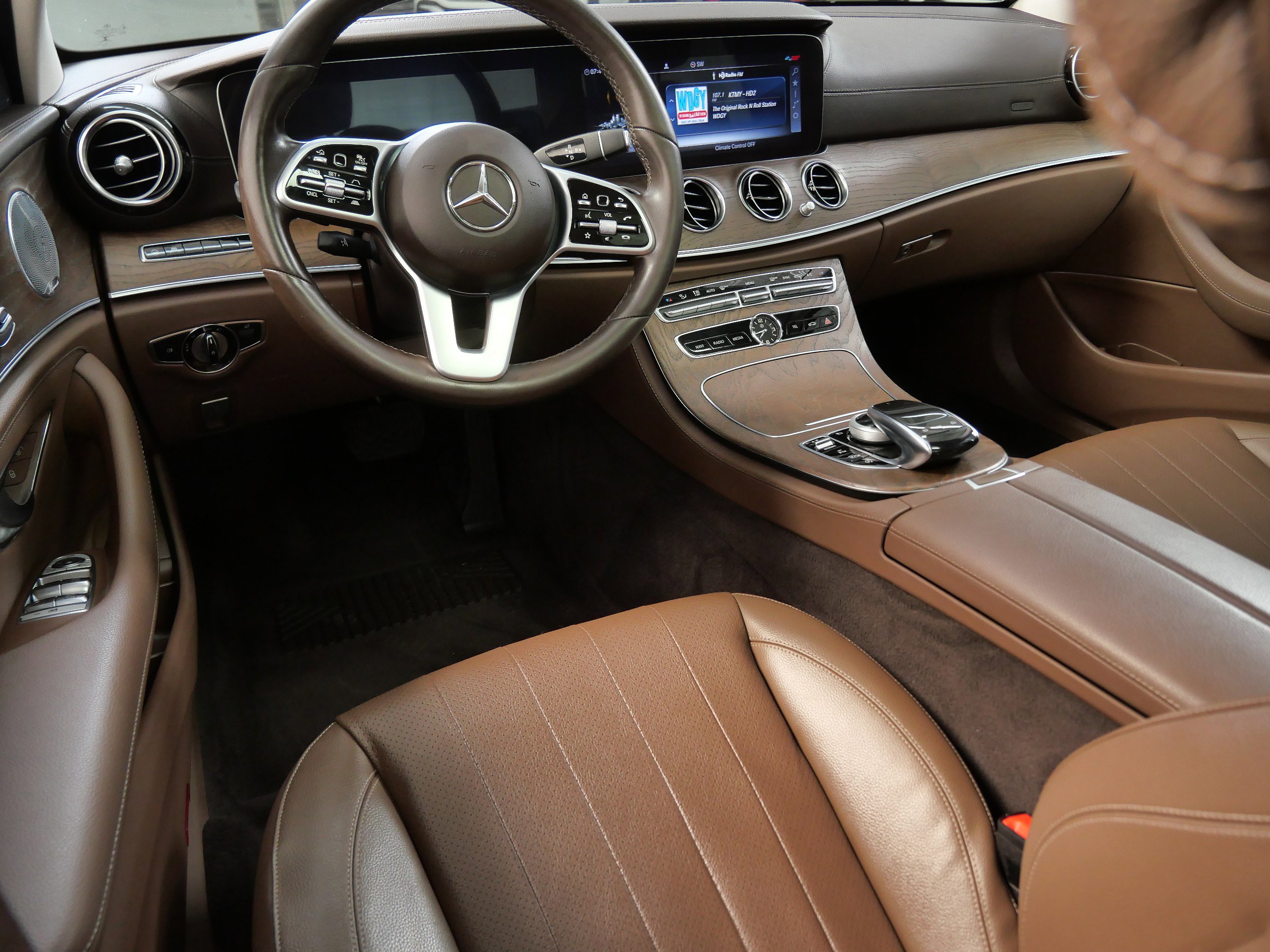 Used 2019 Mercedes-Benz E-Class E300 with VIN WDDZF4KB7KA588574 for sale in Minnetonka, Minnesota