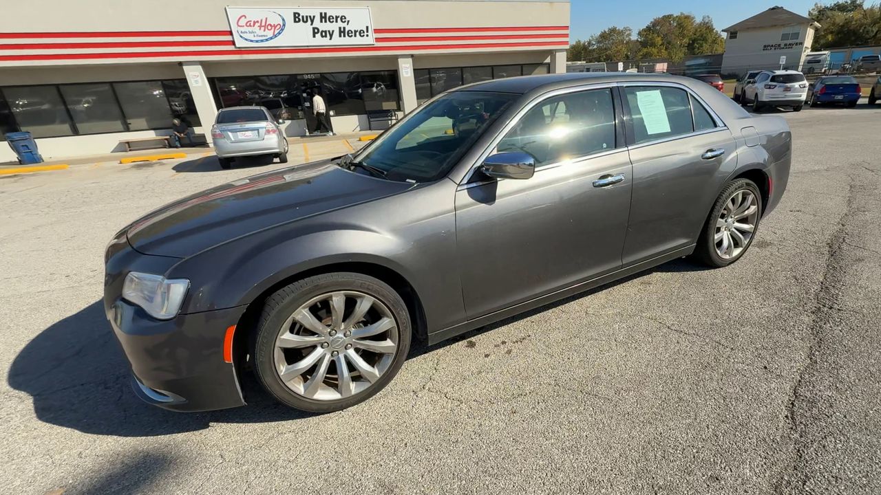 2018 Chrysler 300 Limited photo 3