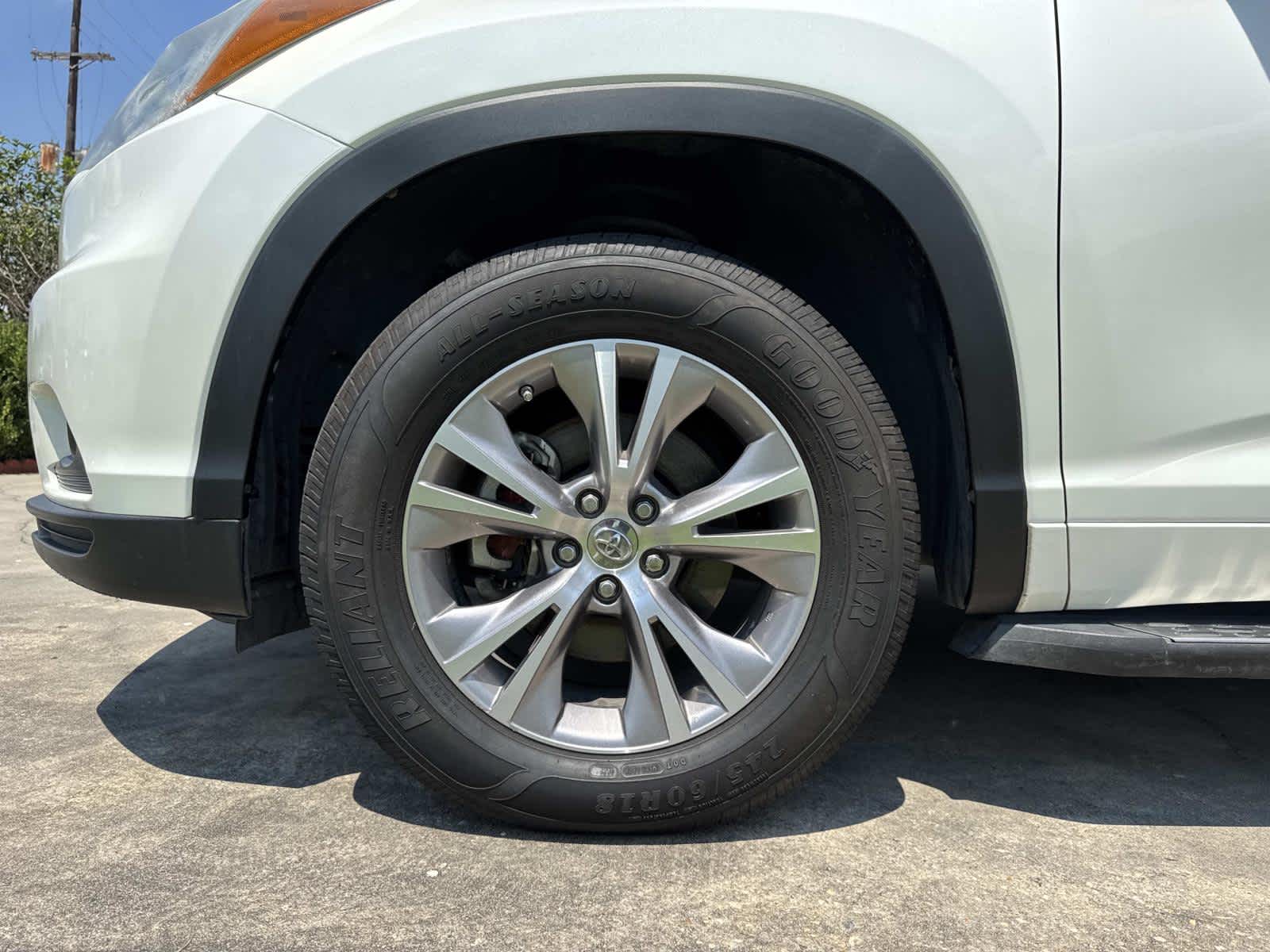 2015 Toyota Highlander XLE photo 18