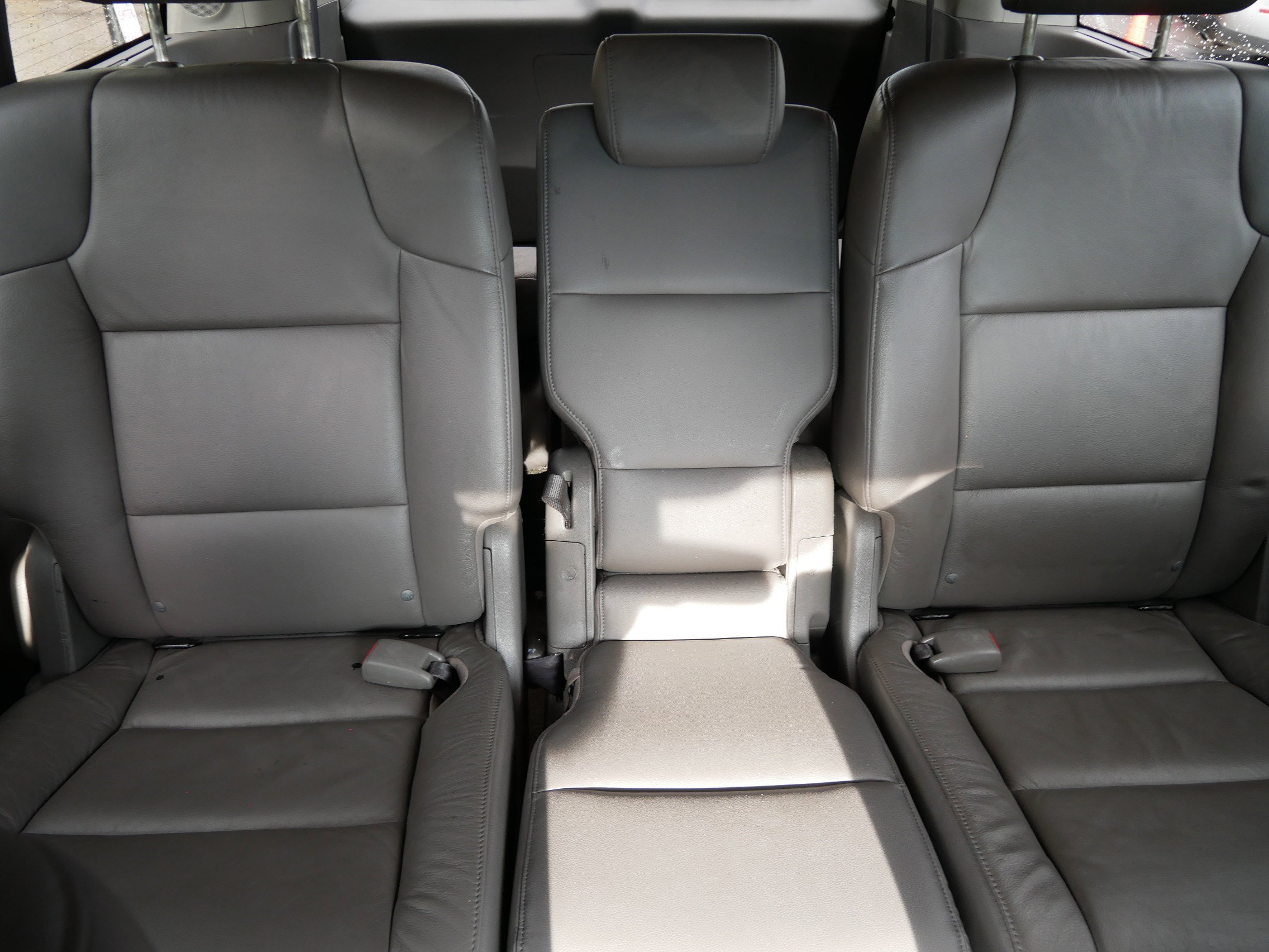 2013 Honda Odyssey Touring photo 13