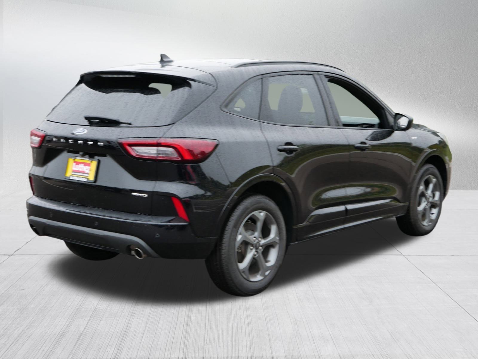 2024 Ford Escape ST-Line photo 5