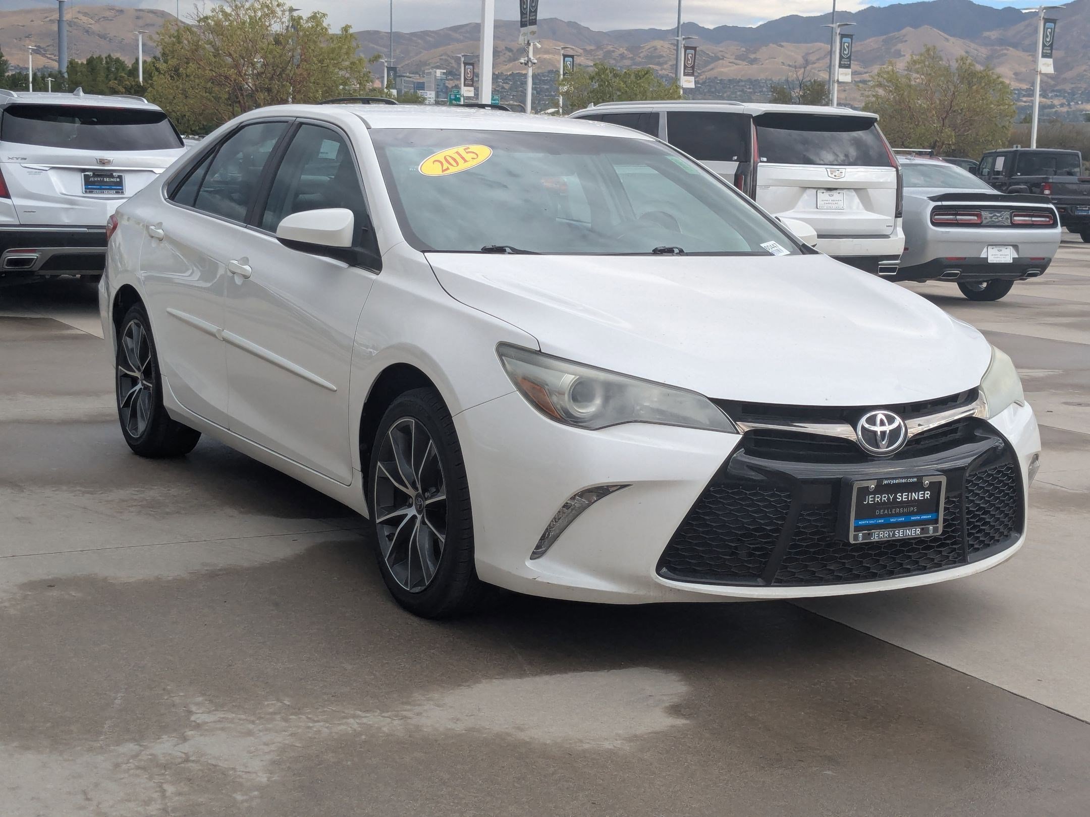 2015 Toyota Camry XSE photo 4