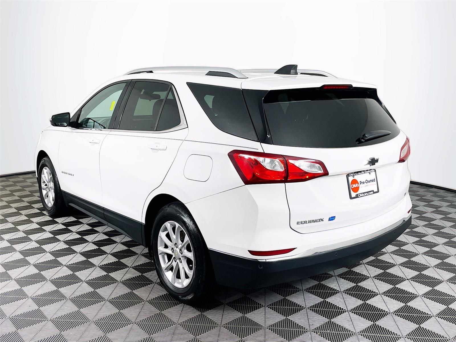 2019 Chevrolet Equinox LT photo 3