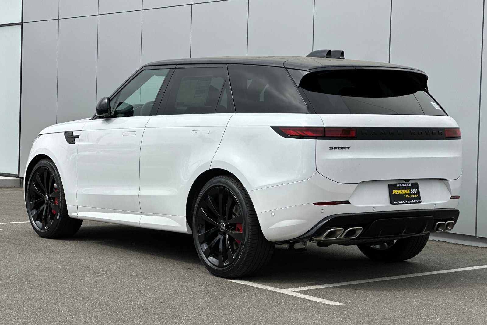 2025 Land Rover Range Rover Sport SE photo 4