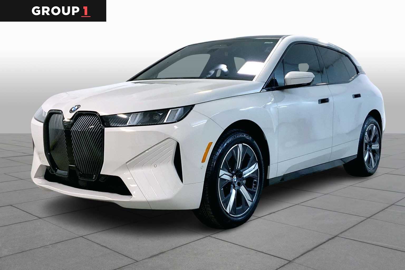 2026 BMW iX 45's photo