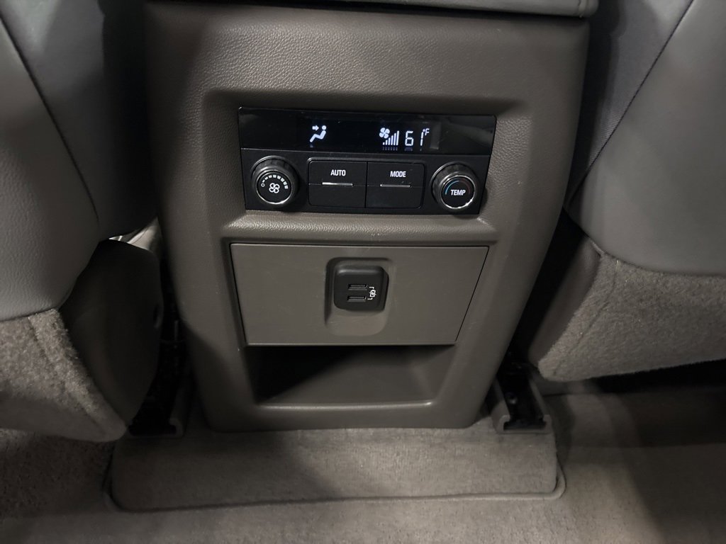 2020 Chevrolet Traverse Leather photo 25