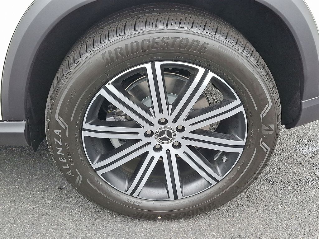 2026 Mercedes Benz GLE 450e 4MATIC photo 4