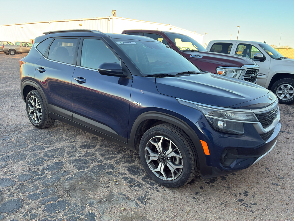 2021 Kia Seltos EX photo 3