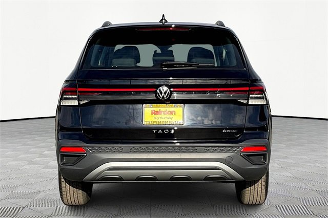 2025 Volkswagen Taos S photo 4