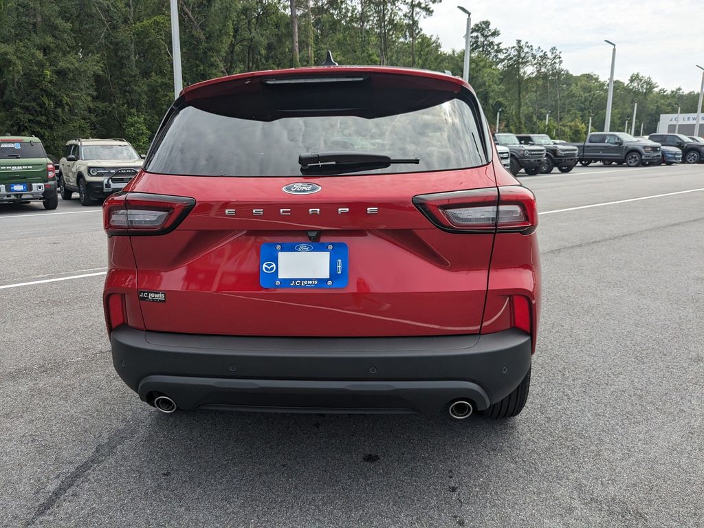 2025 Ford Escape ST-Line photo 4