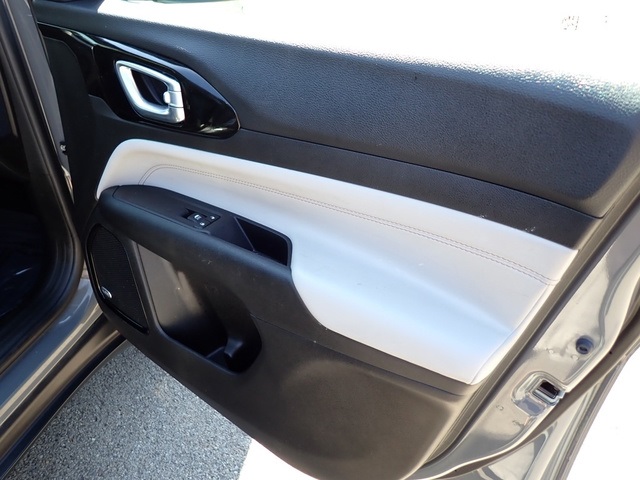 2022 Jeep Compass Limited photo 12