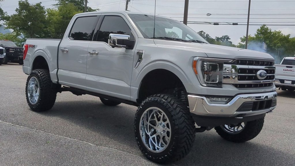 2023 Ford F-150 Lariat photo 2