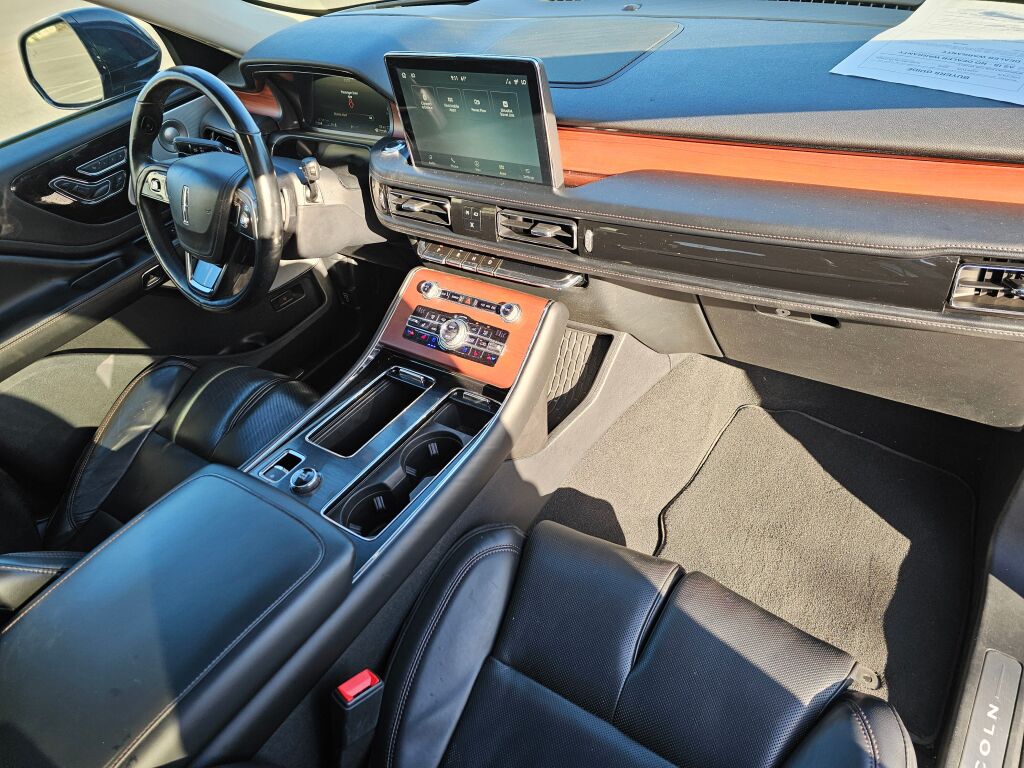 2020 Lincoln Aviator Grand Touring photo 14