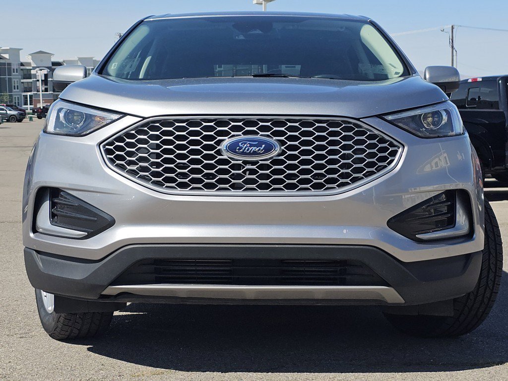 2024 Ford Edge SEL photo 3