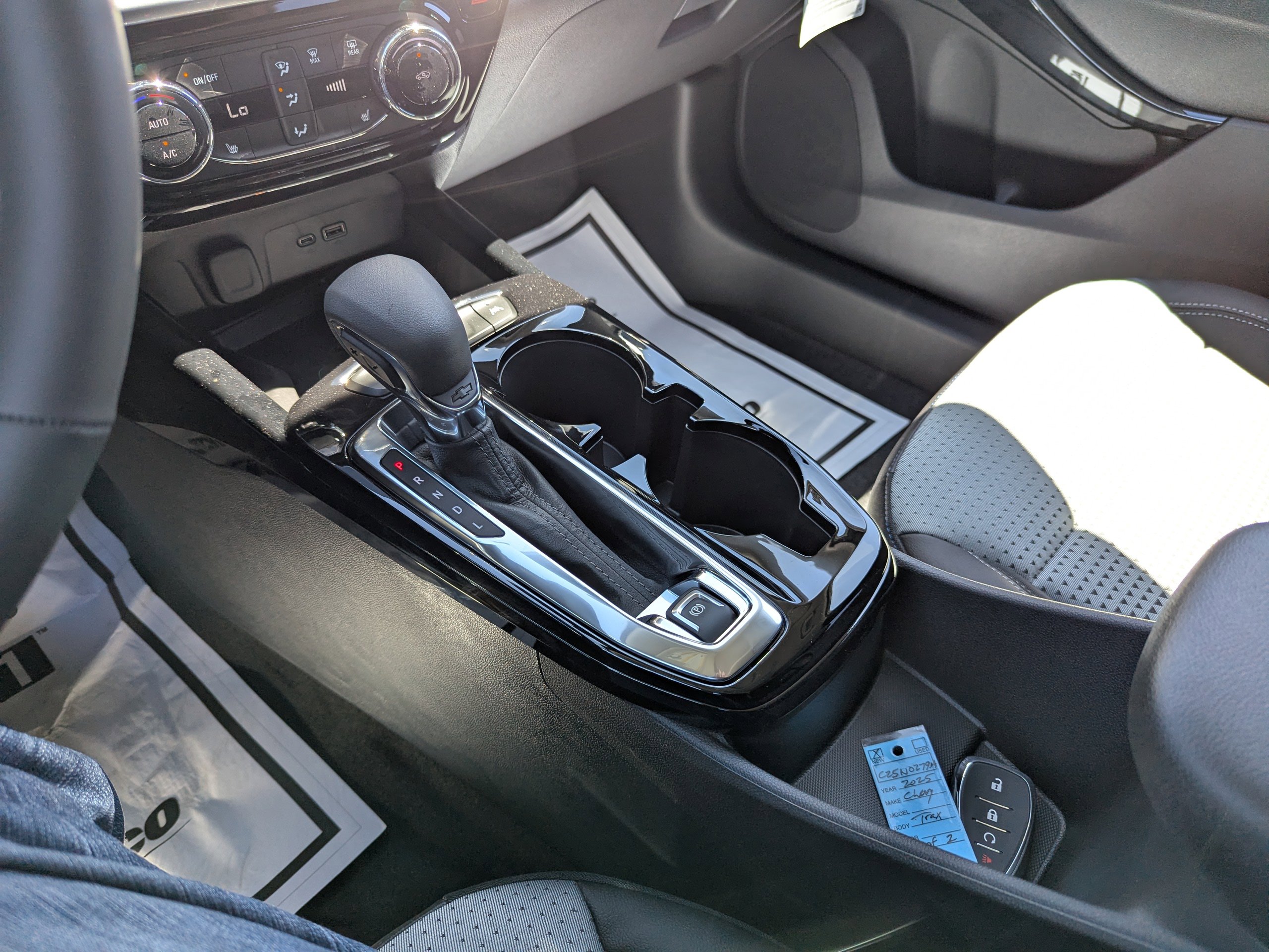 2025 Chevrolet Trax LT photo 20