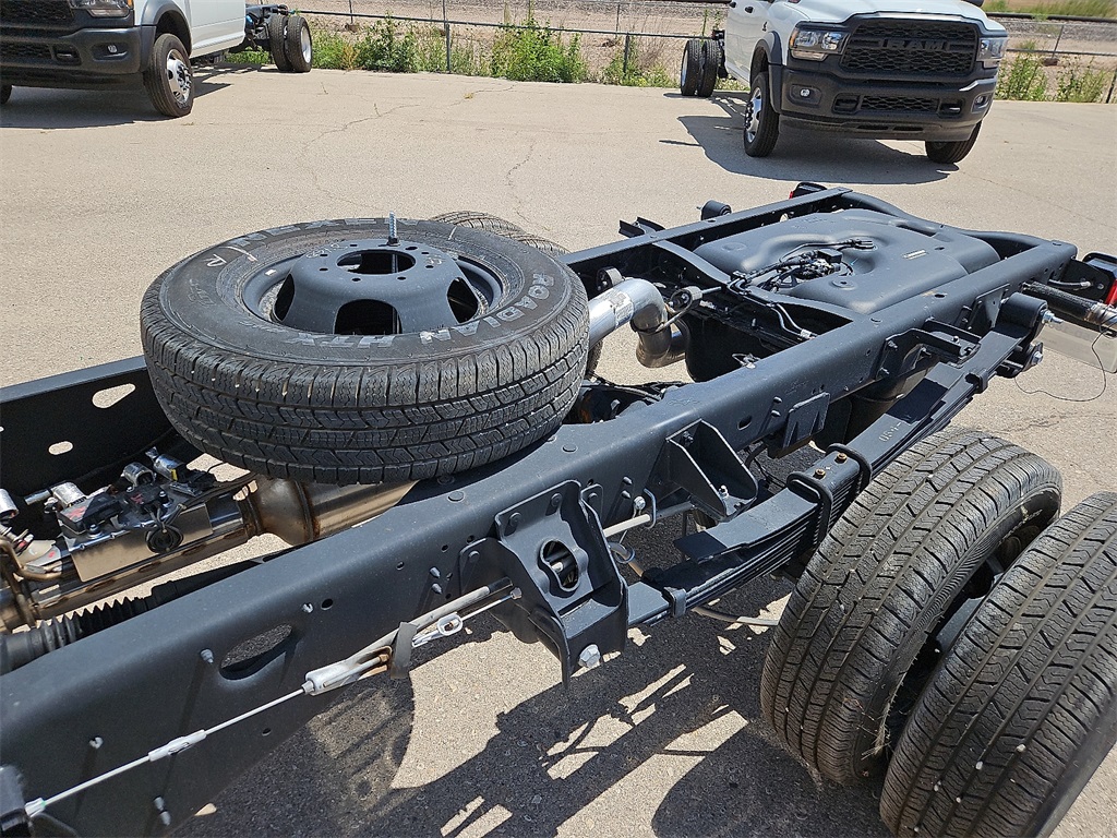 2025 Ram 3500 Tradesman photo 10