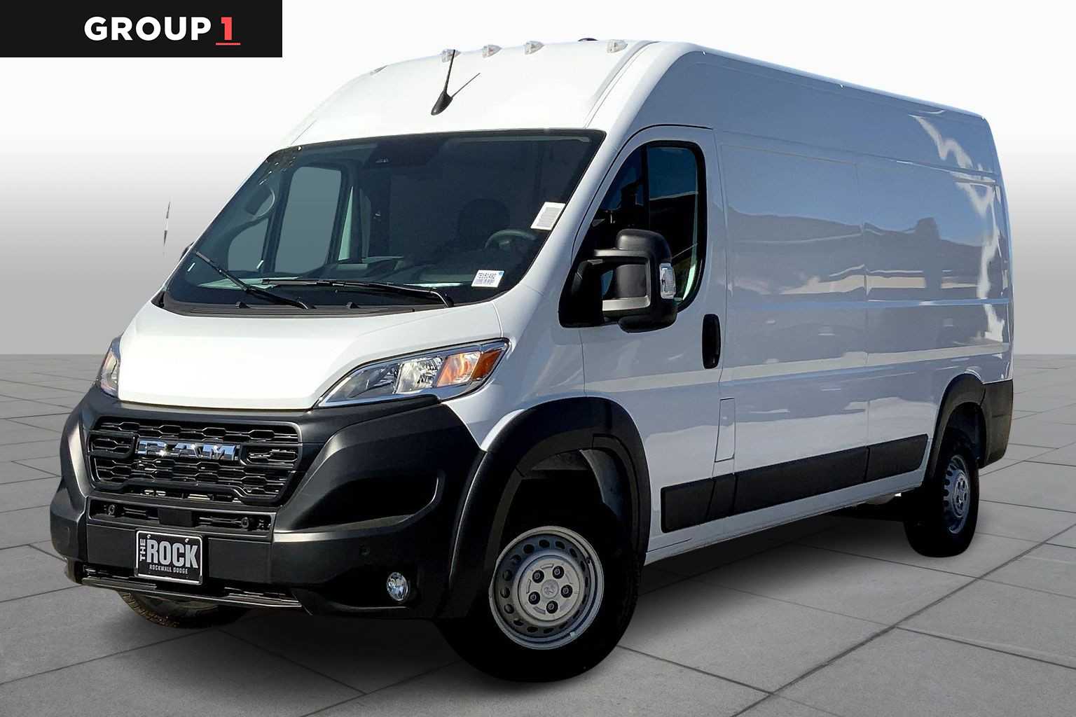 2026 Ram ProMaster 3500 Cargo Van photo 2