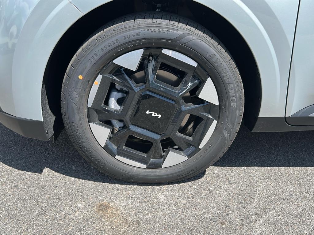 2026 Kia Carnival EX photo 5